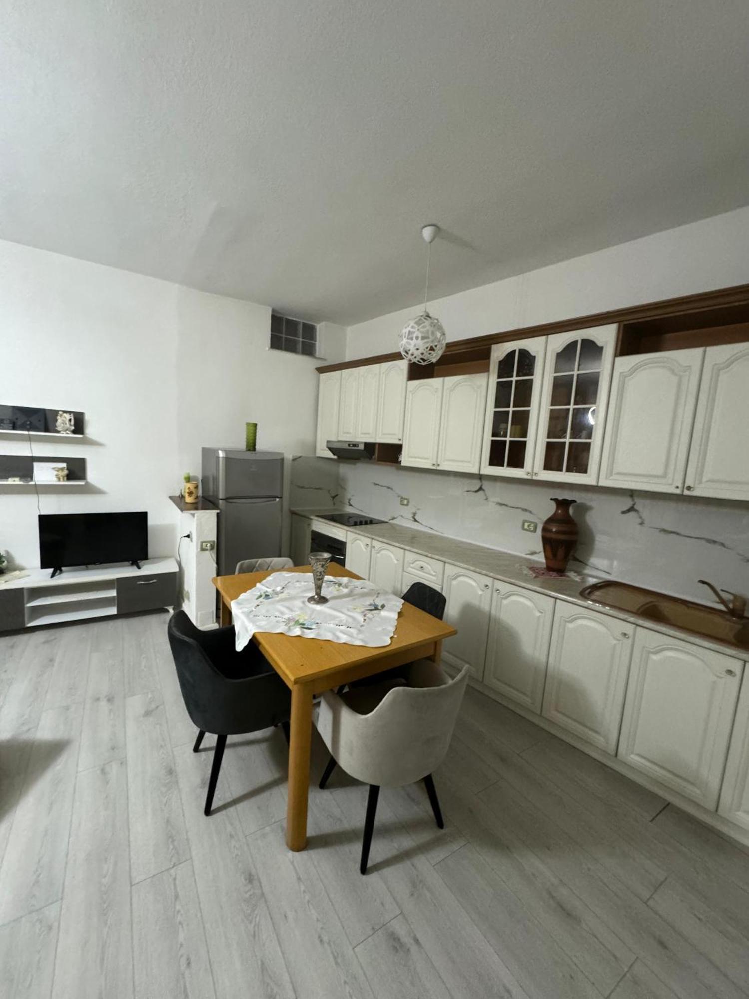 Center Of Tirana Apartment 外观 照片